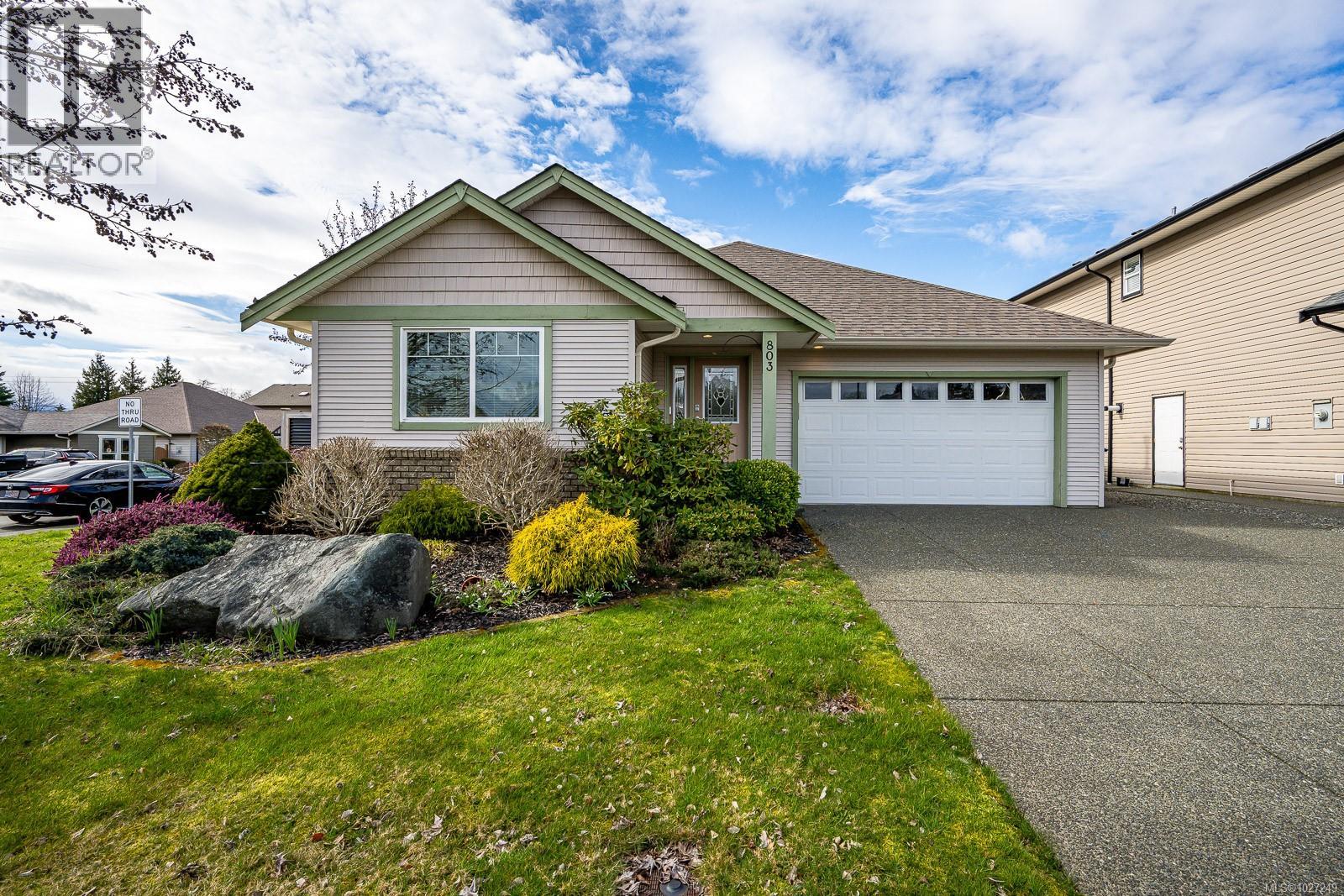 803 Labrador Dr, Comox, British Columbia