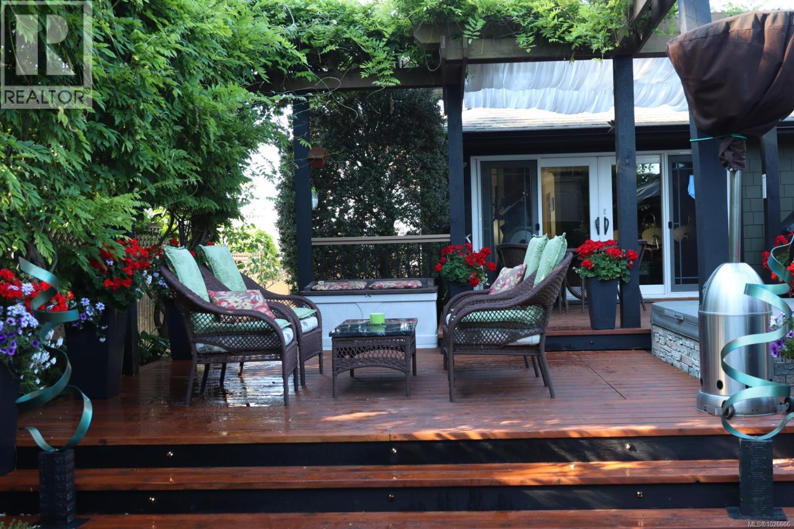 196 Homer Rd, Saanich, British Columbia  V8Z 1V6 - Photo 57 - 1026666