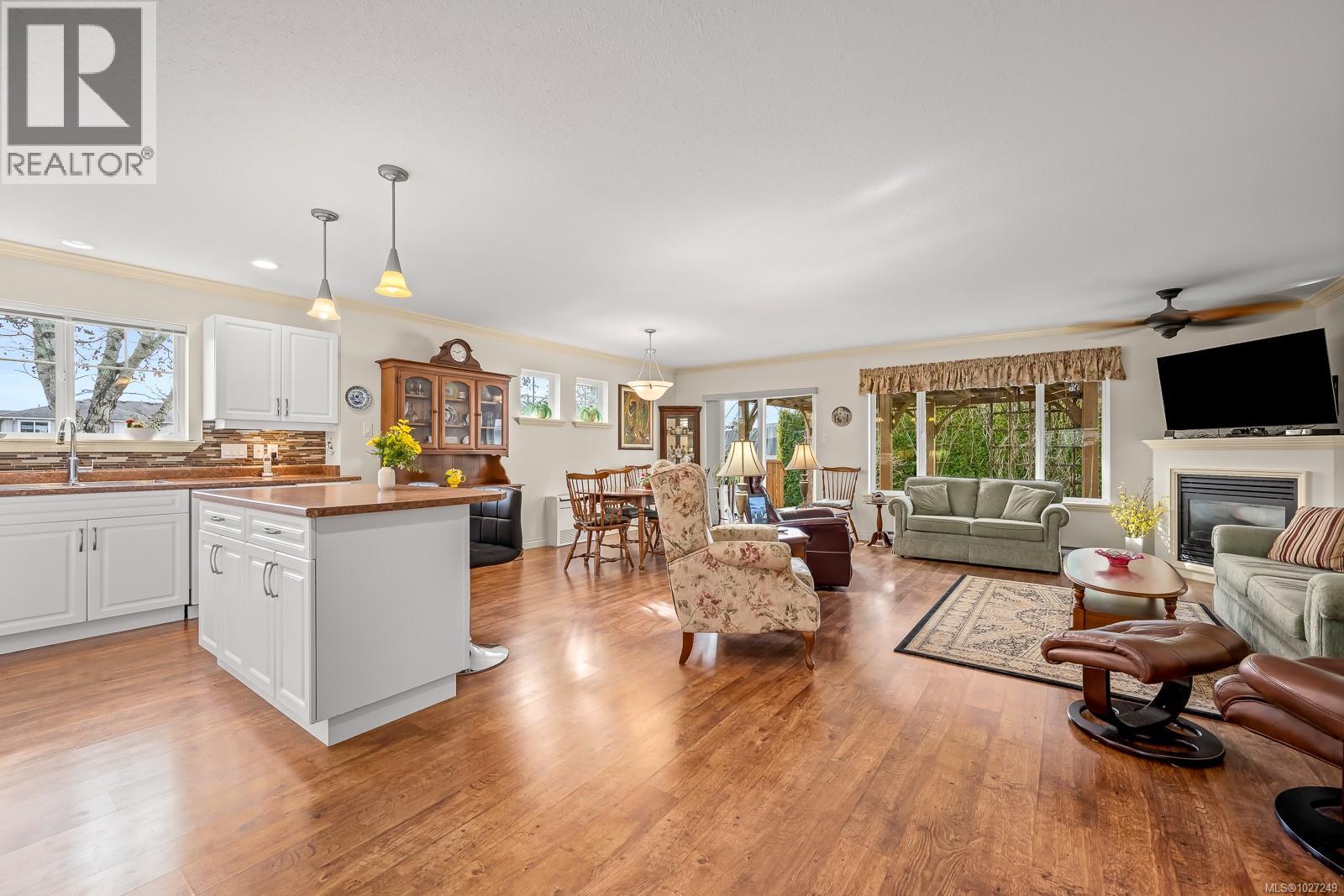 803 Labrador Dr, Comox, British Columbia  V9M 4H9 - Photo 21 - 1027249