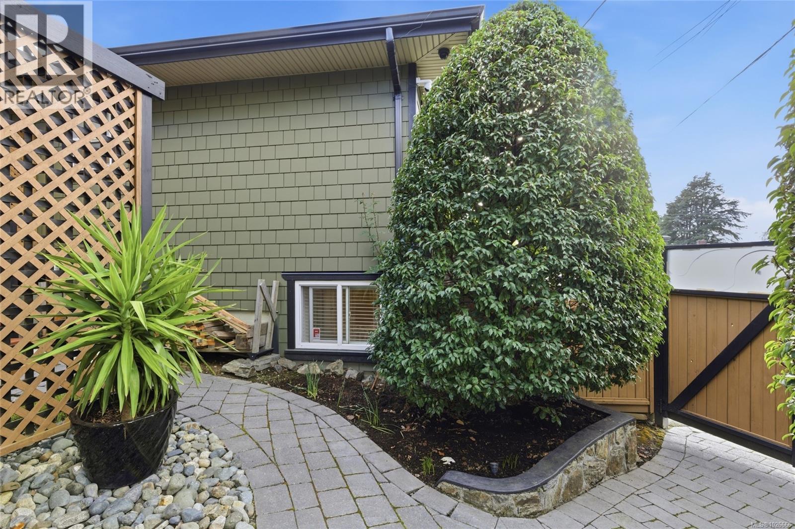 196 Homer Rd, Saanich, British Columbia  V8Z 1V6 - Photo 48 - 1026666