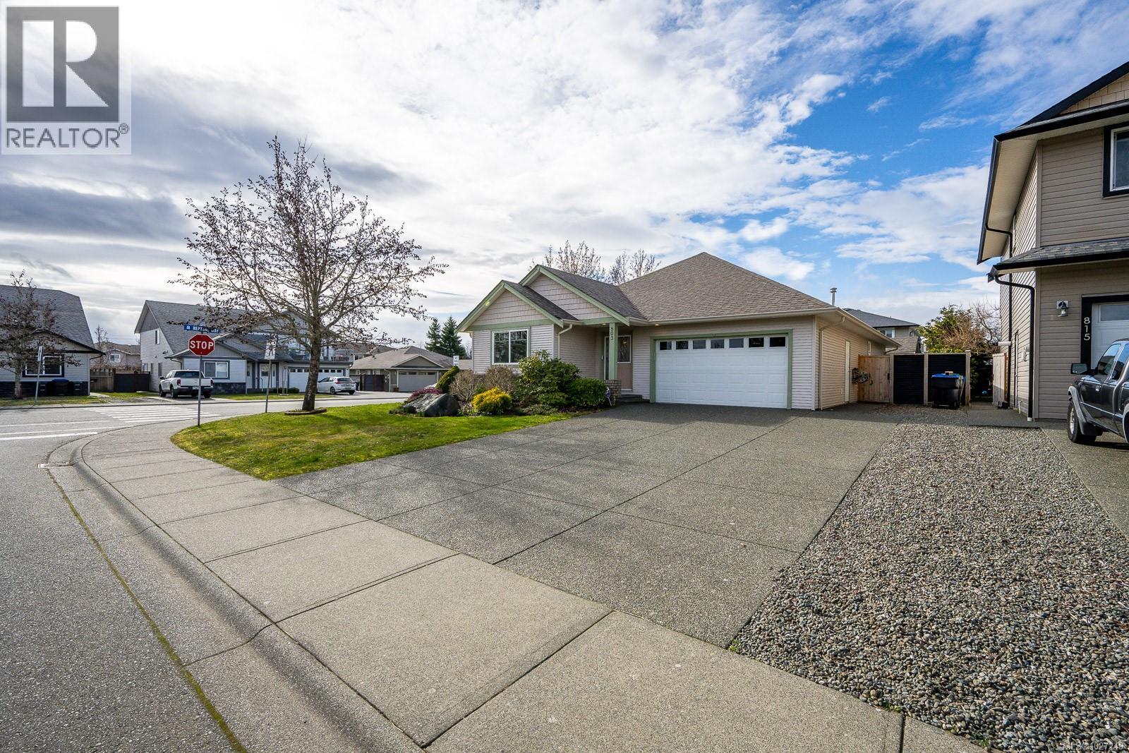 803 Labrador Dr, Comox, British Columbia  V9M 4H9 - Photo 35 - 1027249