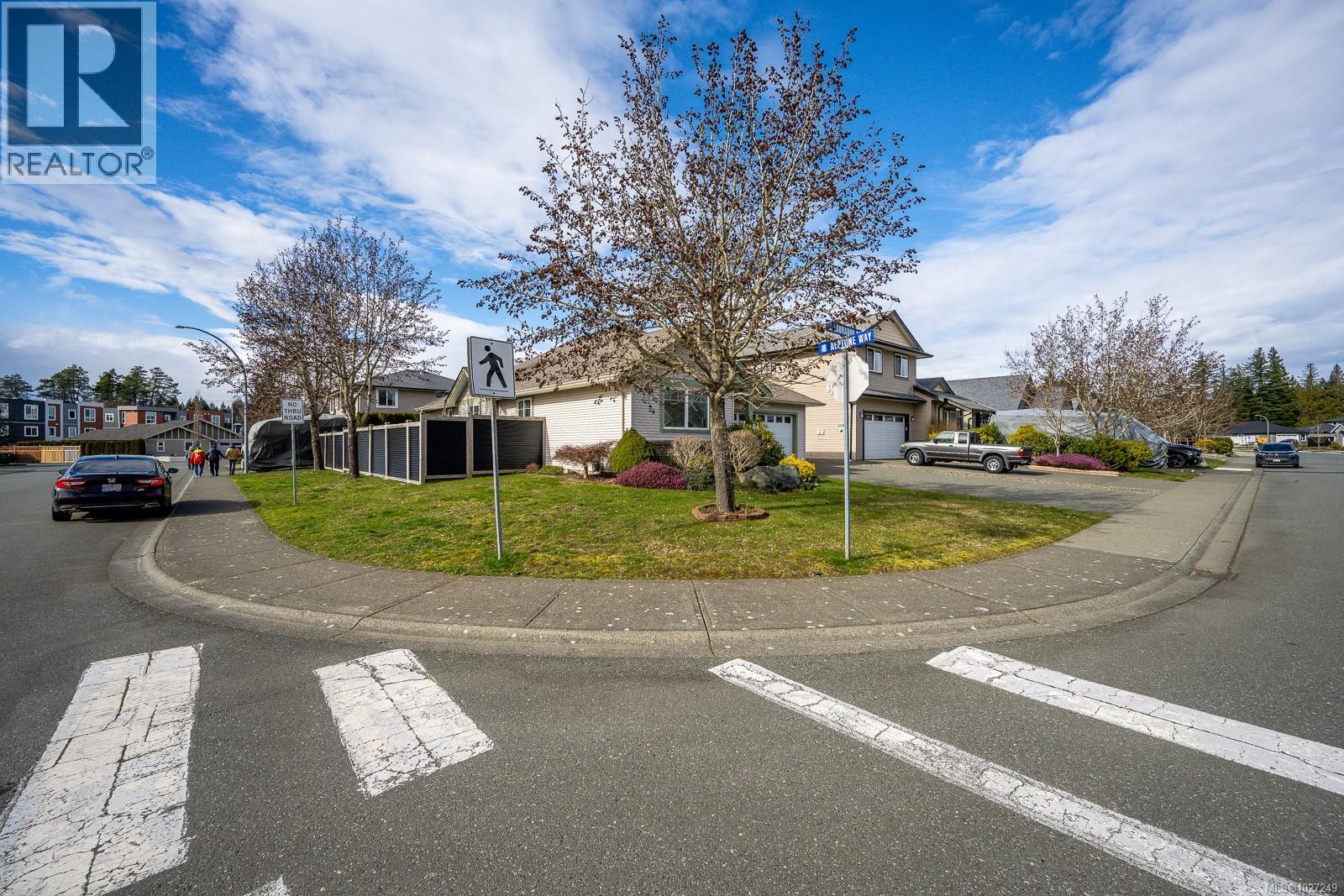 803 Labrador Dr, Comox, British Columbia  V9M 4H9 - Photo 36 - 1027249