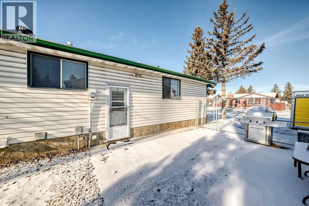 208 Bracewood Road Sw, Calgary, Alberta  T2W 3C1 - Photo 32 - A2280350