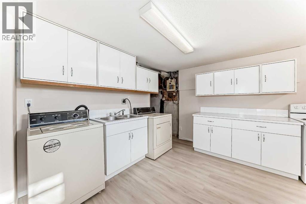 208 Bracewood Road Sw, Calgary, Alberta  T2W 3C1 - Photo 25 - A2280350