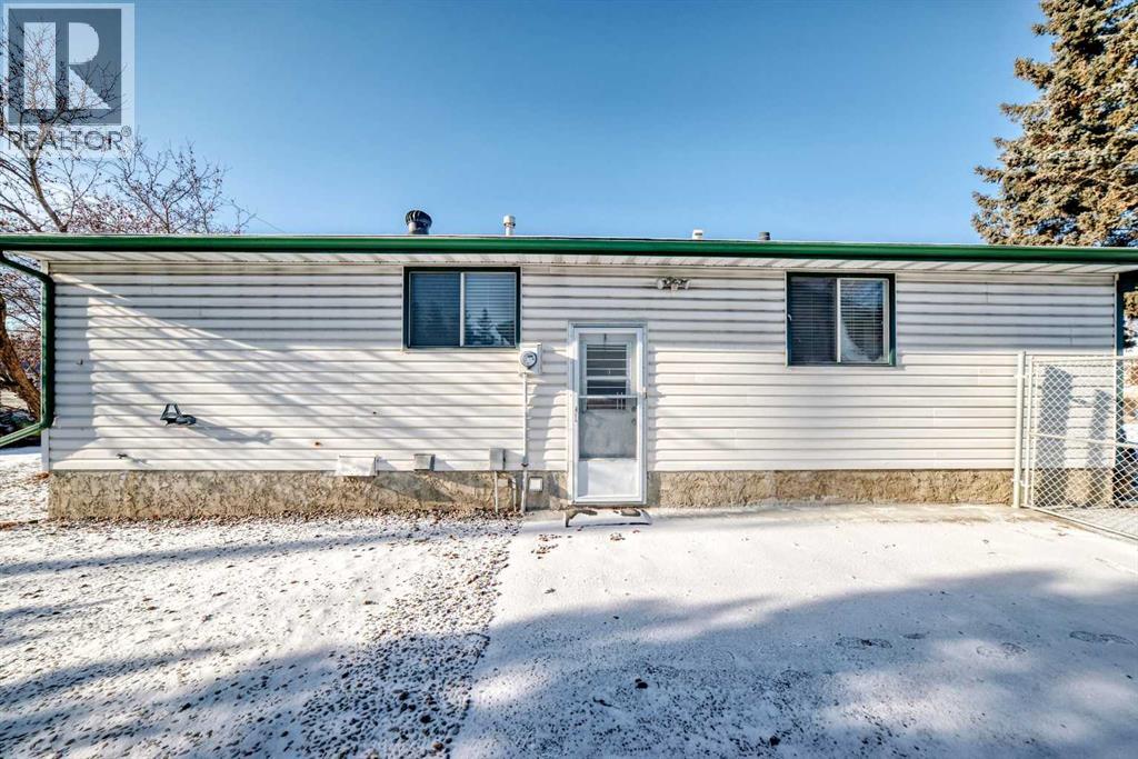 208 Bracewood Road Sw, Calgary, Alberta  T2W 3C1 - Photo 46 - A2280350