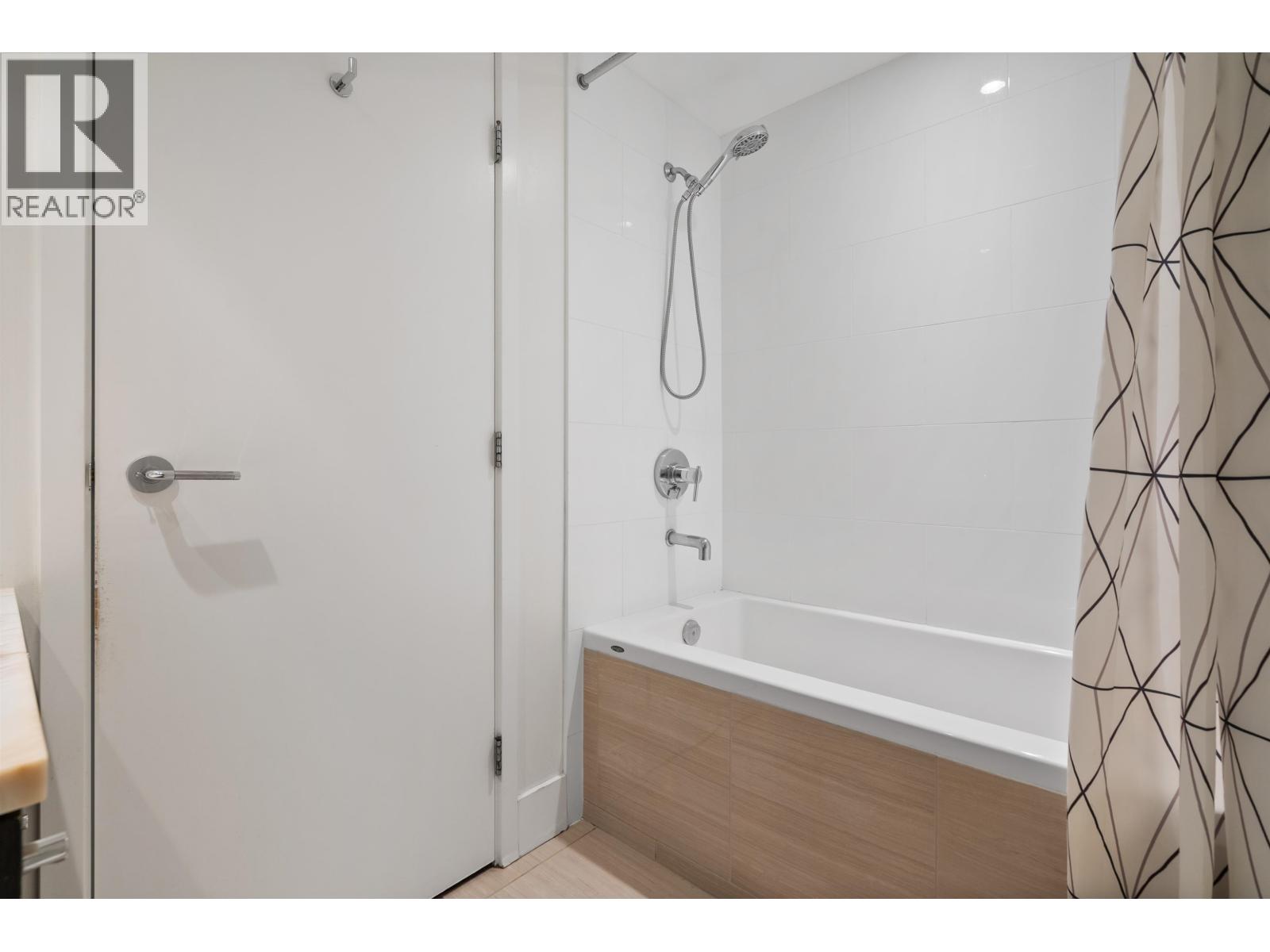 1608 150 W 15th Street, North Vancouver, British Columbia  V7M 0C4 - Photo 31 - R3092713