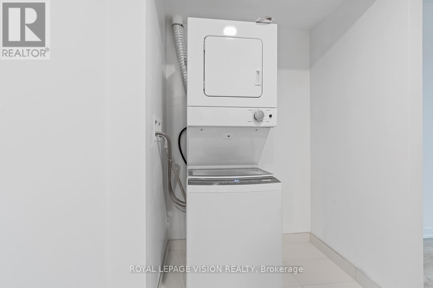 3113 - 230 Simcoe Street, Toronto, Ontario  M5T 1T4 - Photo 13 - C12828986