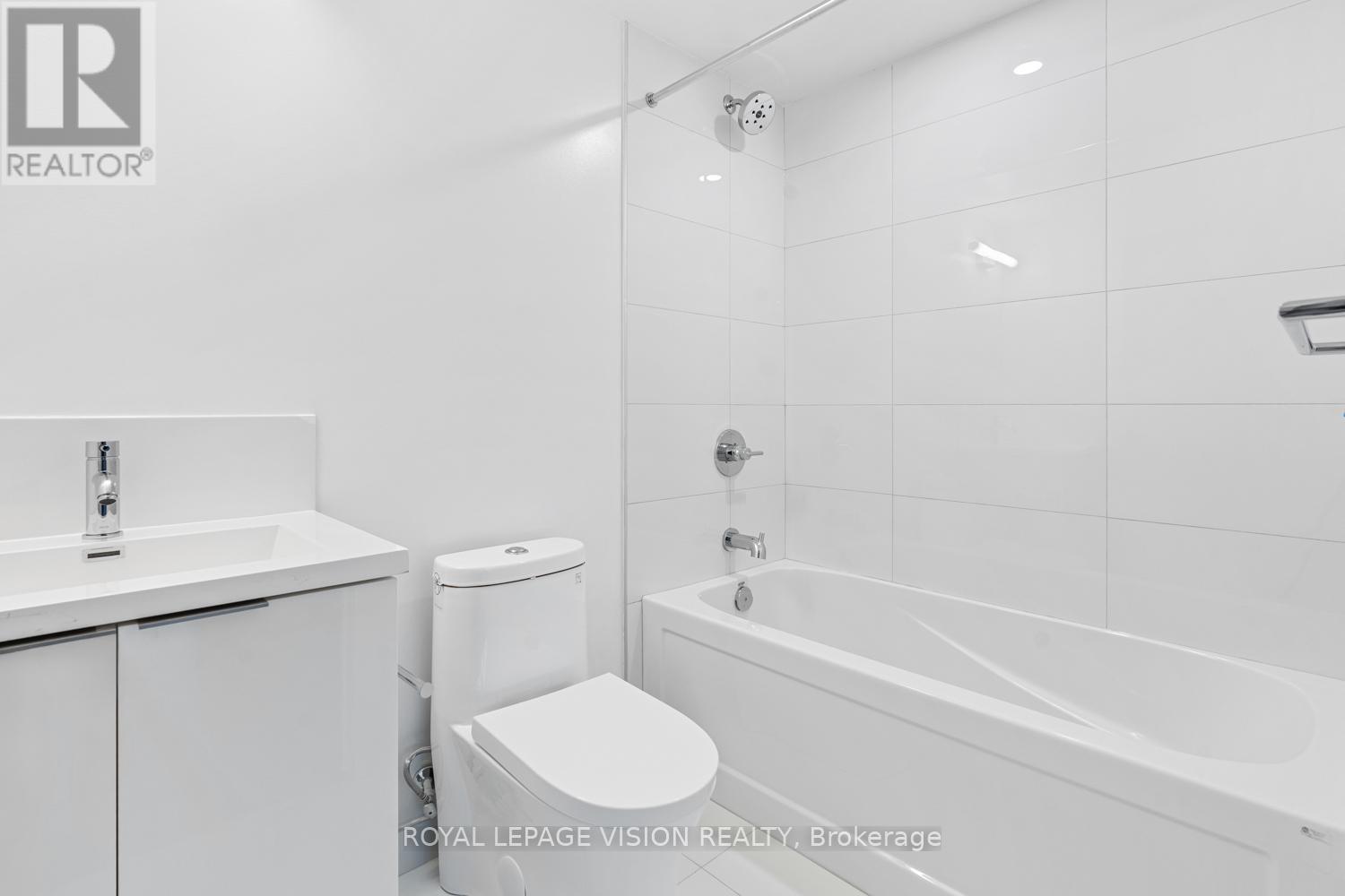 3113 - 230 Simcoe Street, Toronto, Ontario  M5T 1T4 - Photo 7 - C12828986