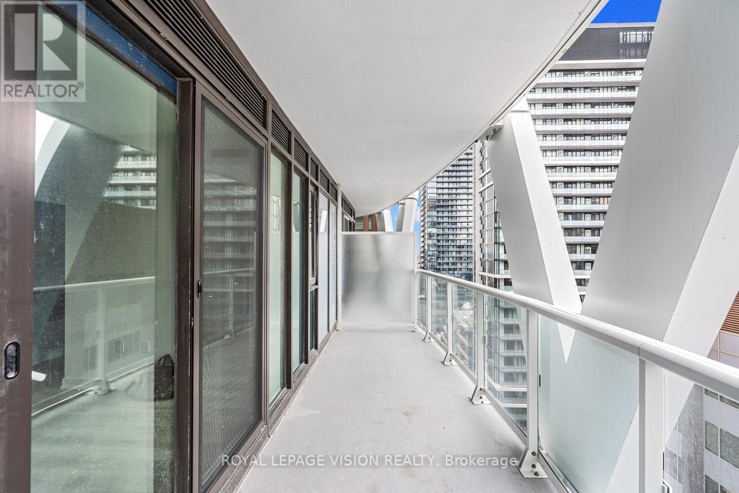 3113 - 230 Simcoe Street, Toronto, Ontario  M5T 1T4 - Photo 8 - C12828986