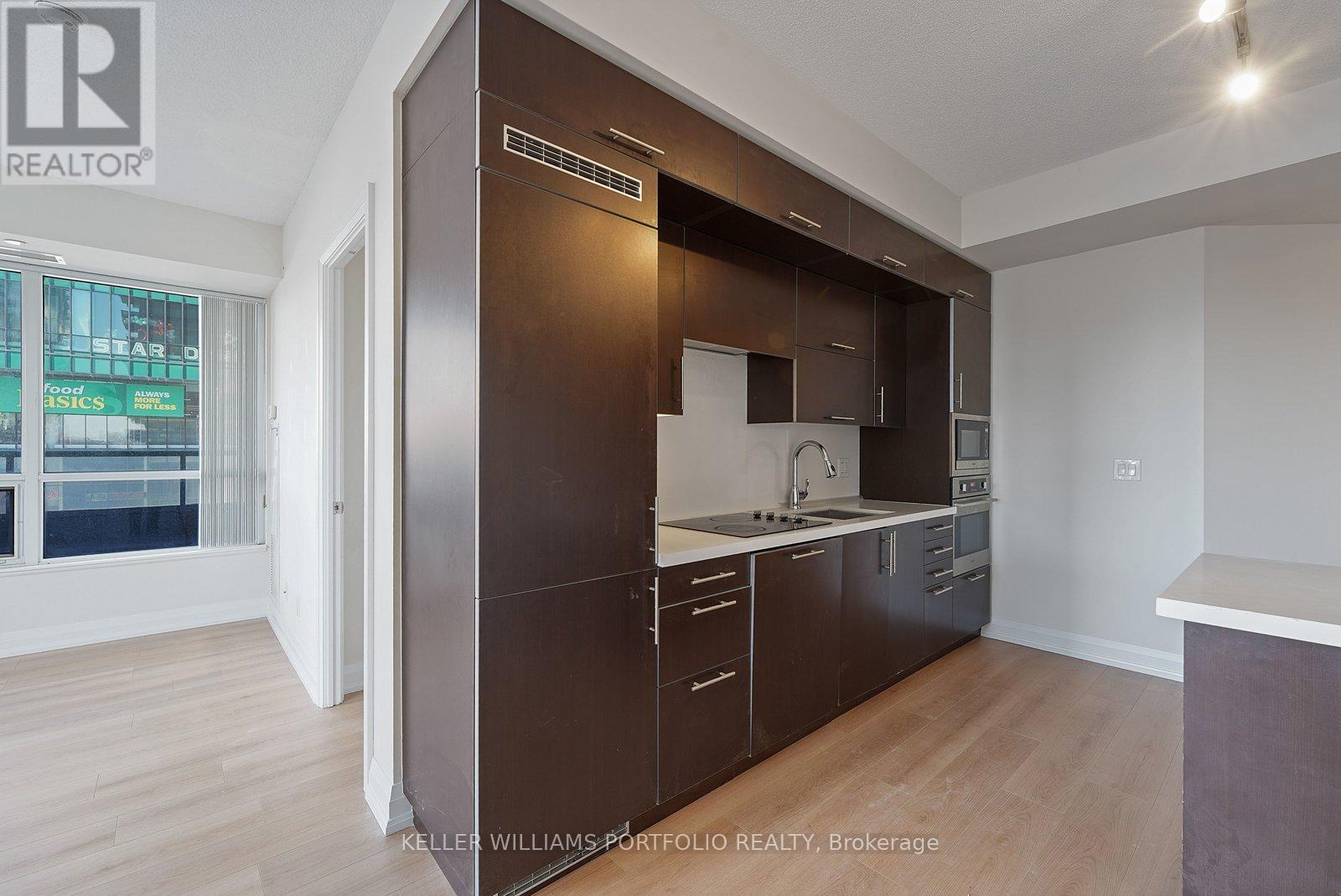 210 - 2 Anndale Drive, Toronto, Ontario  M2N 0G5 - Photo 7 - C12828990