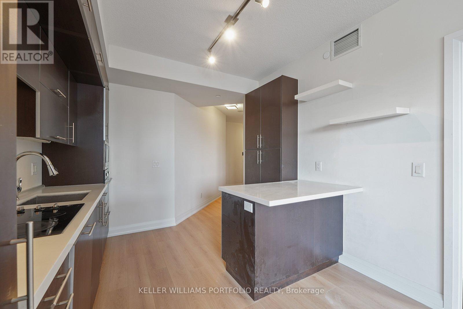 210 - 2 Anndale Drive, Toronto, Ontario  M2N 0G5 - Photo 9 - C12828990