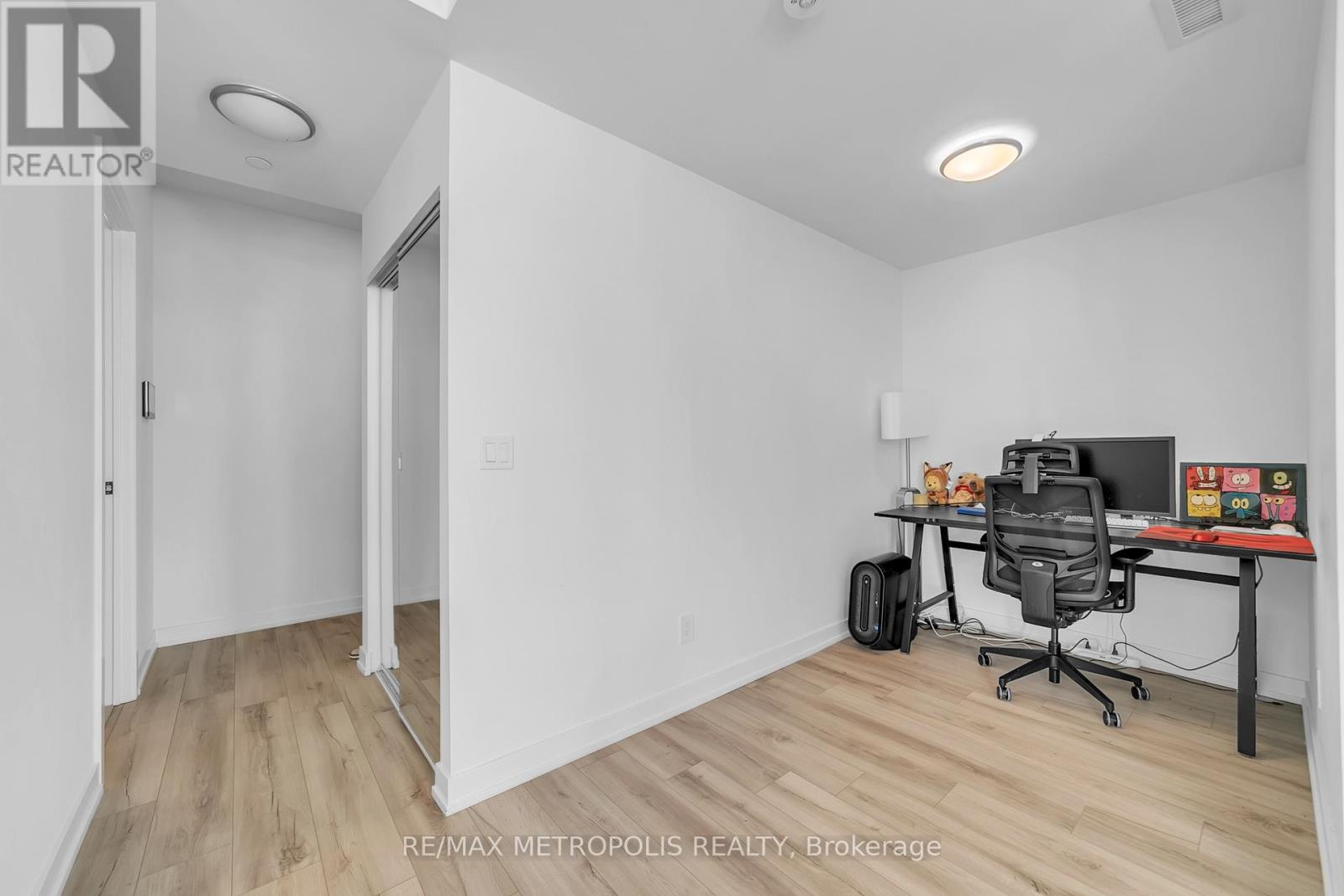 1002 - 345 Wheat Boom Drive, Oakville, Ontario  L6H 7X4 - Photo 10 - W12828962