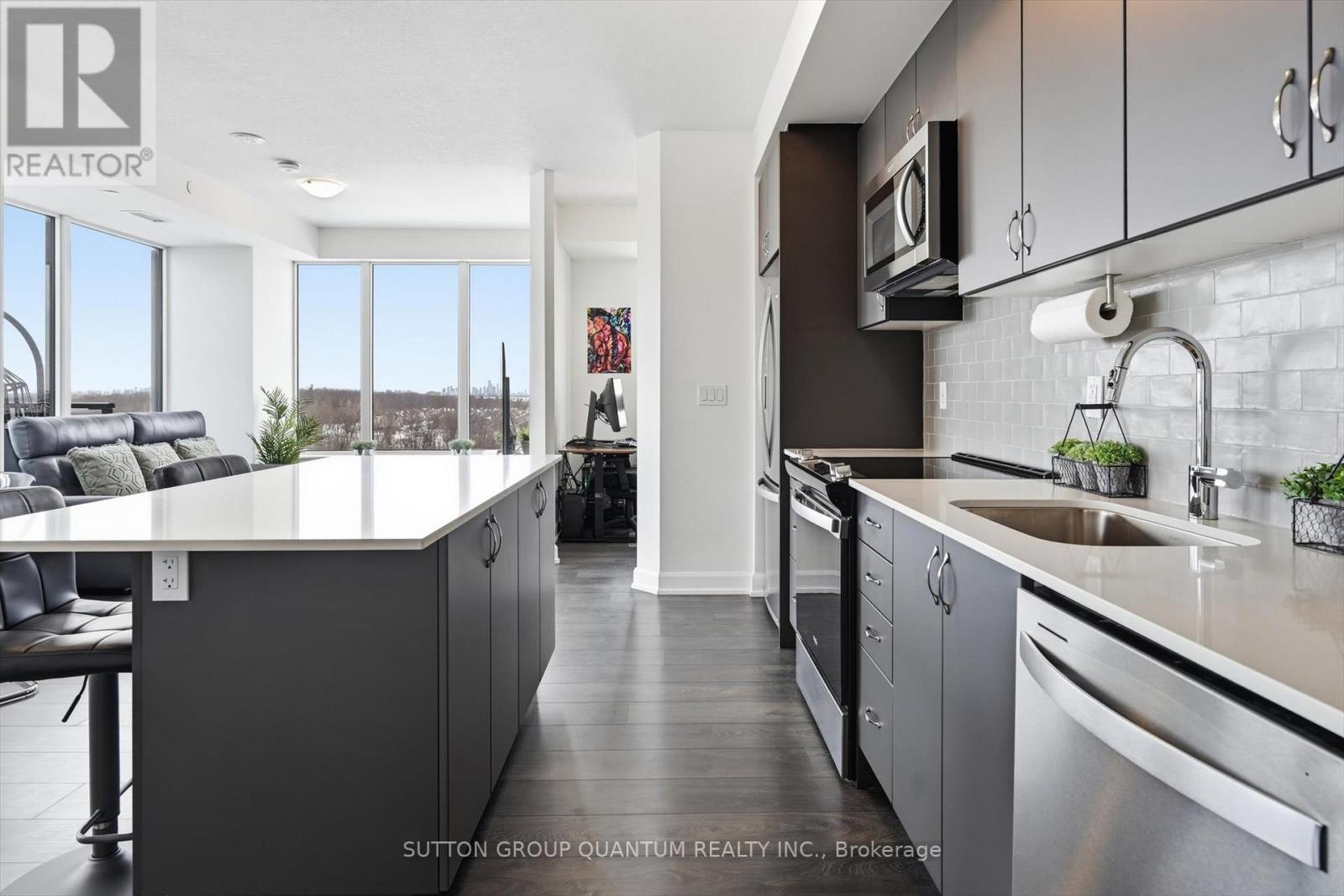 1004 - 3200 William Coltson Avenue, Oakville, Ontario  L6H 7W6 - Photo 10 - W12828976