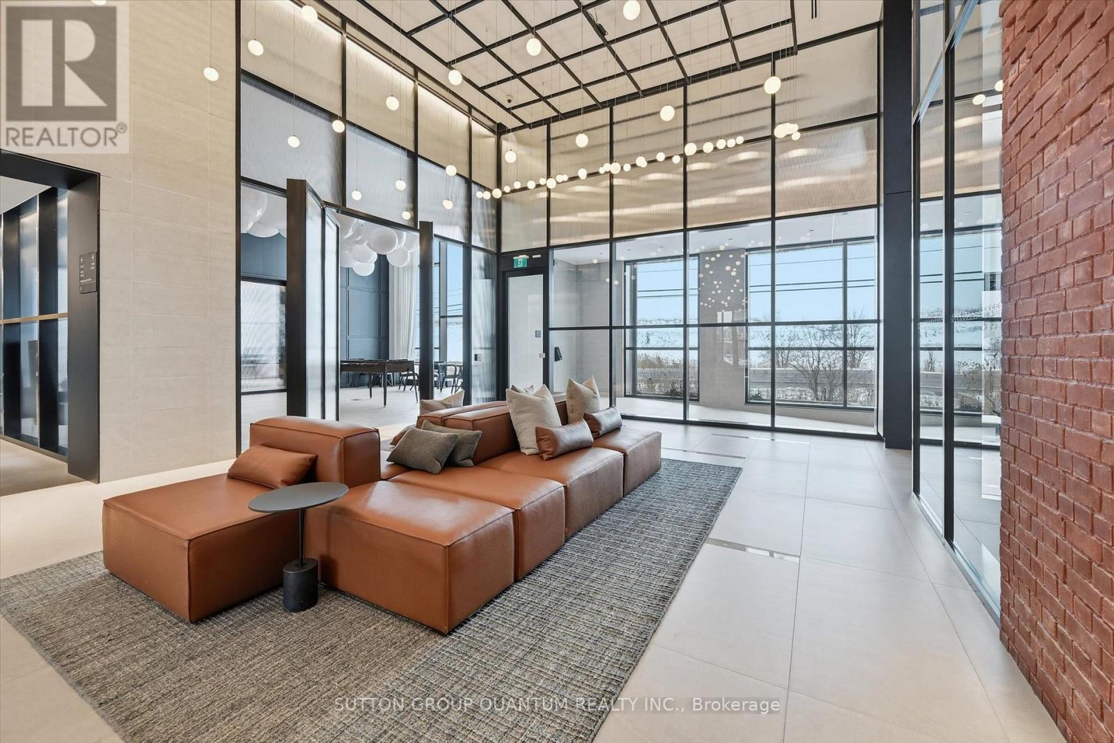 1004 - 3200 William Coltson Avenue, Oakville, Ontario  L6H 7W6 - Photo 3 - W12828976