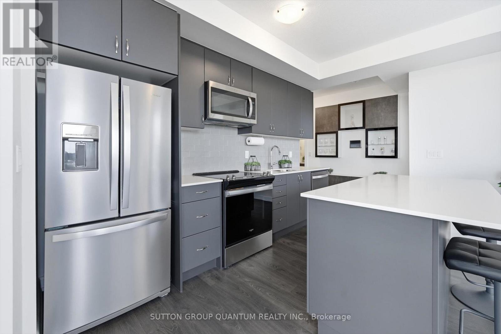 1004 - 3200 William Coltson Avenue, Oakville, Ontario  L6H 7W6 - Photo 7 - W12828976