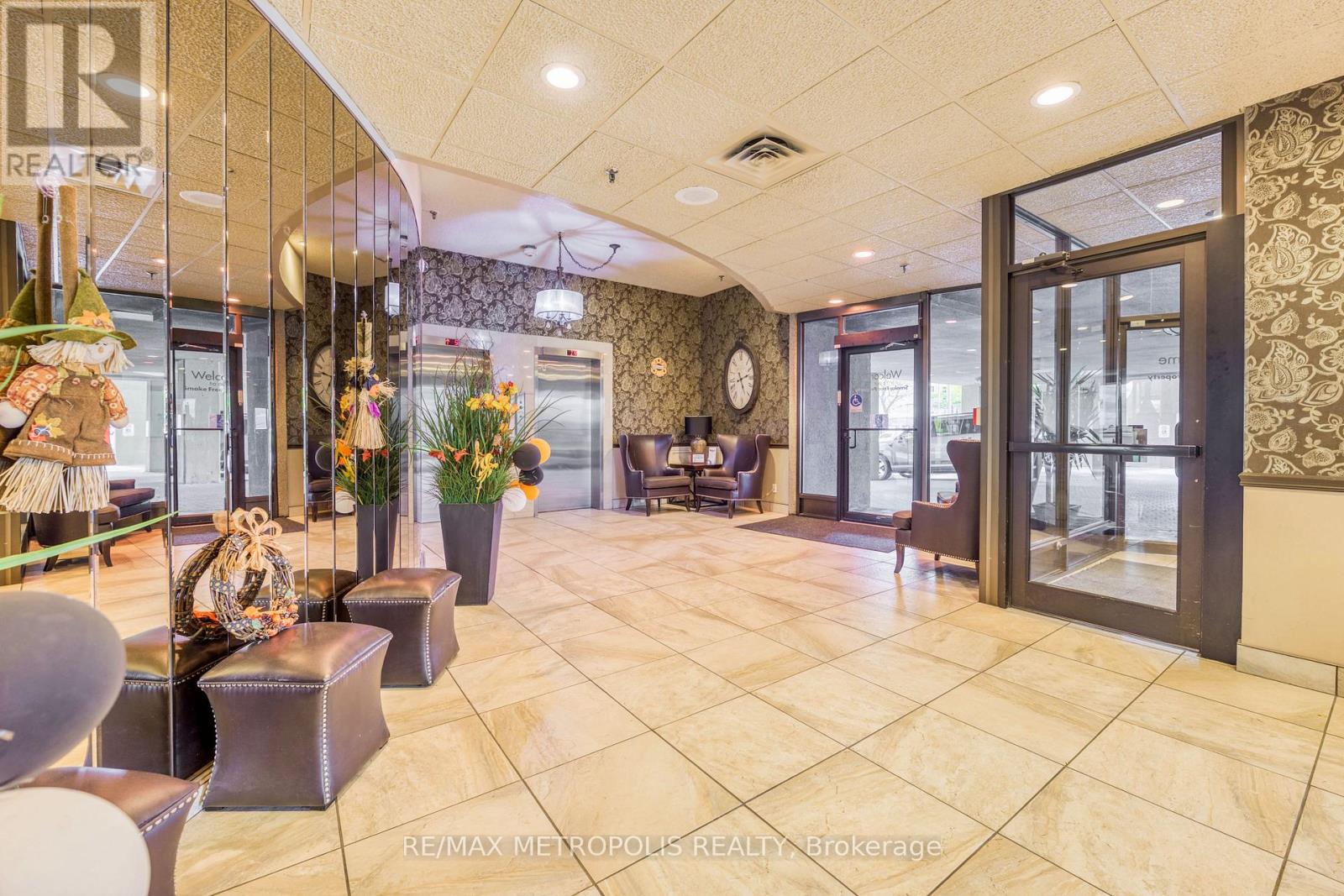 1103 - 155 Front Street N, Sarnia, Ontario  N7T 7V5 - Photo 10 - X12828966
