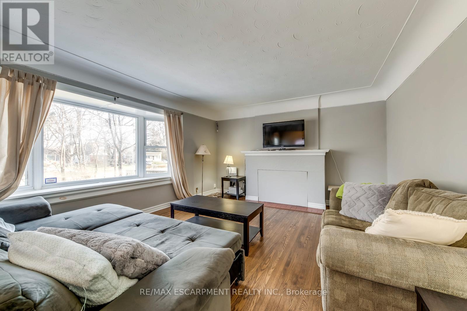 142 Ewen Road, Hamilton, Ontario  L8S 3C7 - Photo 9 - X12828982