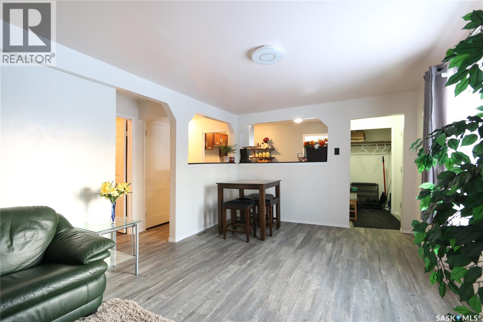 1209 Wascana Street, Regina, Saskatchewan  S4T 4J2 - Photo 4 - SK029296