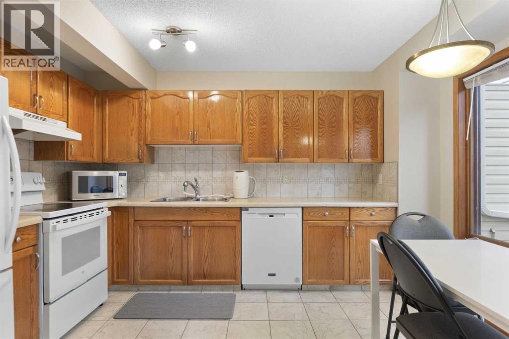 66 Patina Point Sw, Calgary, Alberta  T3H 3J7 - Photo 19 - A2283812