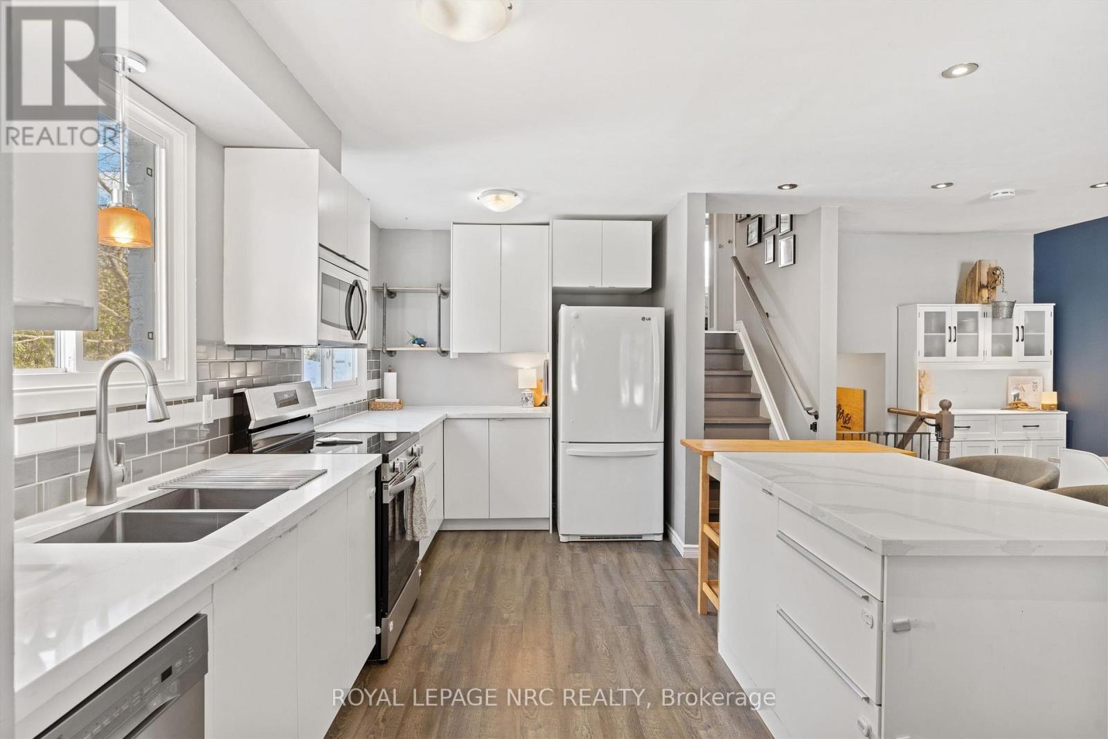 90 Oxford Street, St. Catharines, Ontario  L2P 3T6 - Photo 11 - X12829036