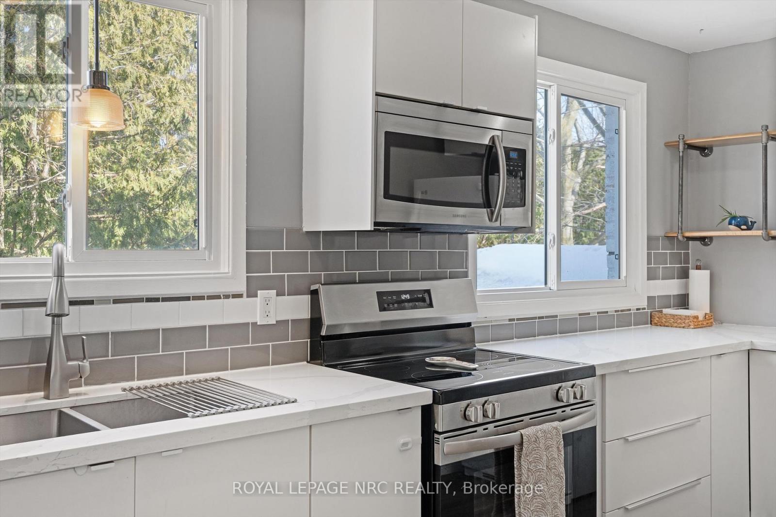 90 Oxford Street, St. Catharines, Ontario  L2P 3T6 - Photo 12 - X12829036