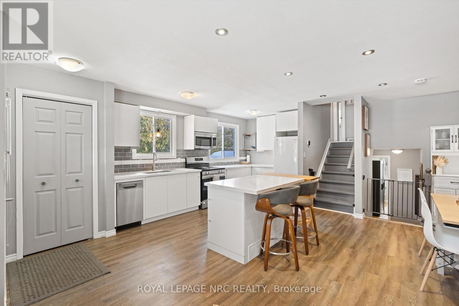 90 Oxford Street, St. Catharines, Ontario  L2P 3T6 - Photo 14 - X12829036