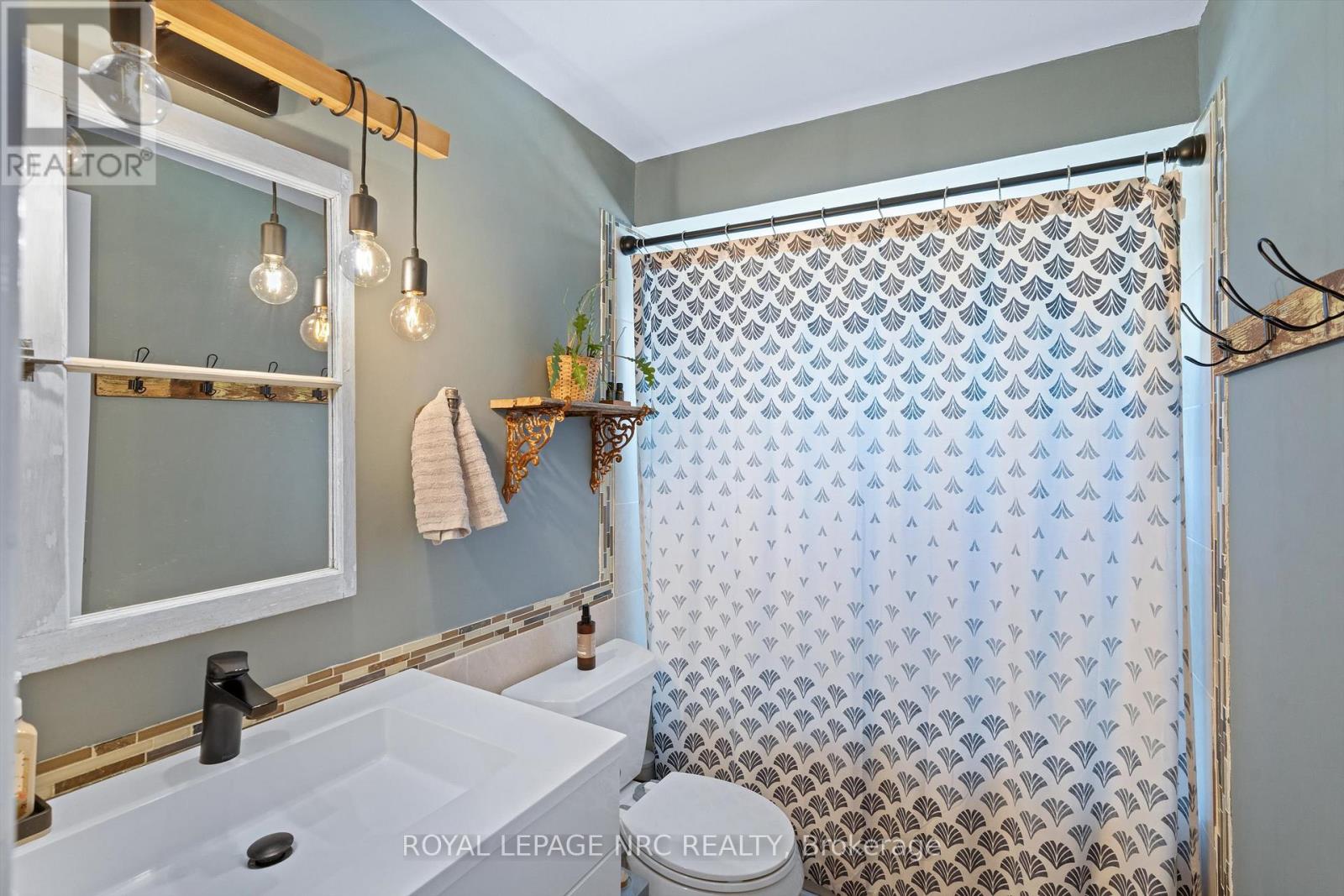 90 Oxford Street, St. Catharines, Ontario  L2P 3T6 - Photo 21 - X12829036