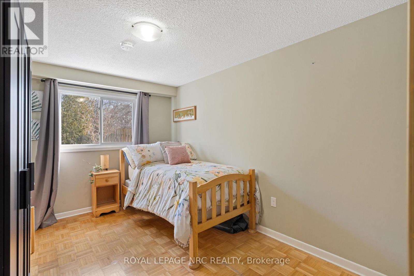 90 Oxford Street, St. Catharines, Ontario  L2P 3T6 - Photo 24 - X12829036