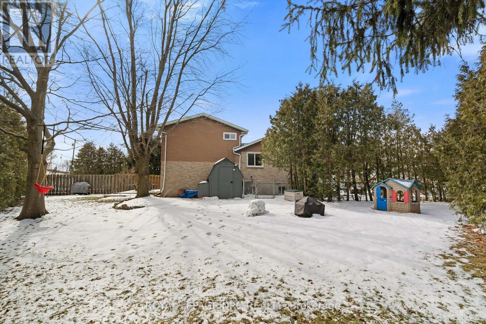 90 Oxford Street, St. Catharines, Ontario  L2P 3T6 - Photo 35 - X12829036