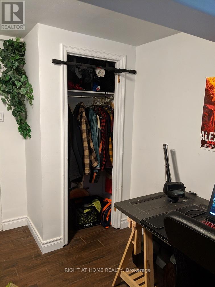 A - 46 Barton Avenue, Toronto, Ontario  M6G 1P3 - Photo 2 - C12829018