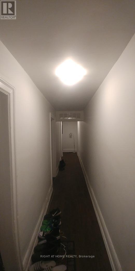 A - 46 Barton Avenue, Toronto, Ontario  M6G 1P3 - Photo 7 - C12829018