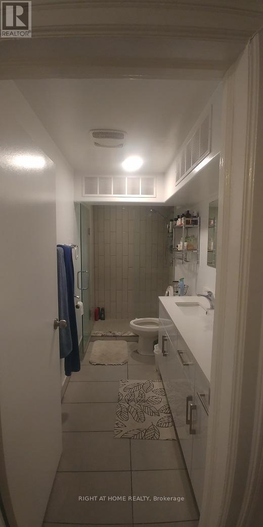 A - 46 Barton Avenue, Toronto, Ontario  M6G 1P3 - Photo 9 - C12829018