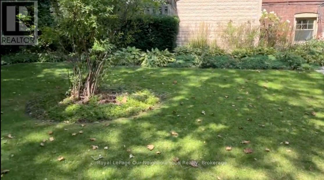 64 Kendal Avenue, Toronto, Ontario  M5R 1L9 - Photo 39 - C12829020