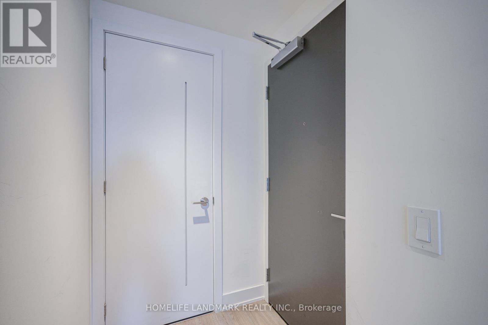 2006 - 8 Cumberland Street, Toronto, Ontario  M4W 0B6 - Photo 7 - C12829038