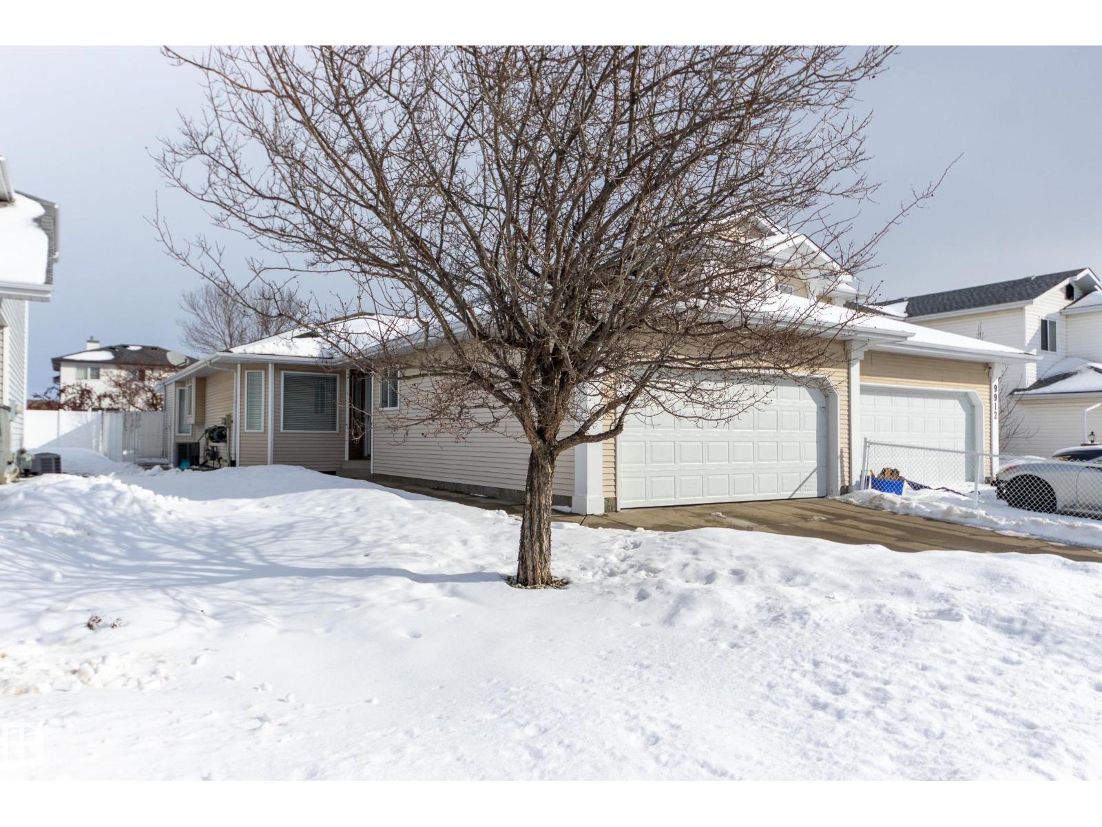 9916 178 AV NW, edmonton, Alberta