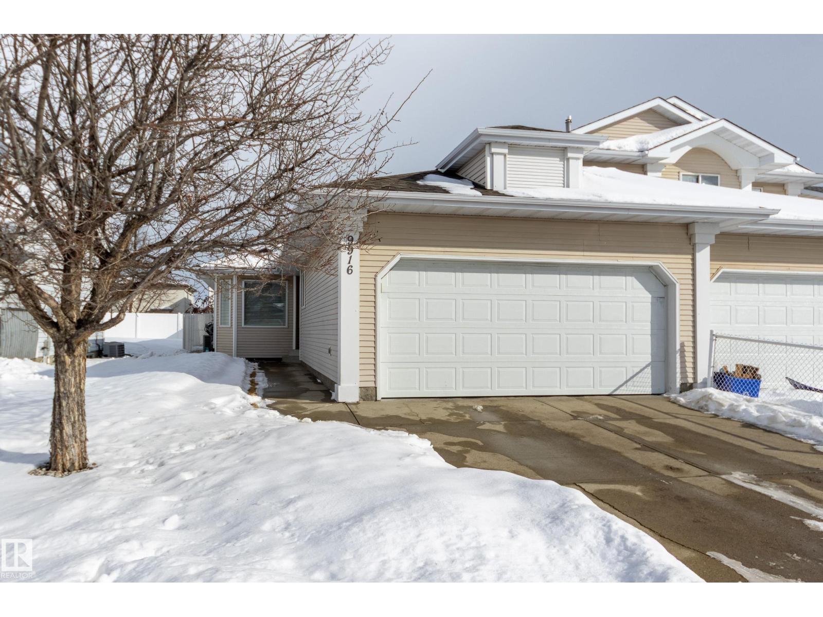 9916 178 Av Nw, Edmonton, Alberta  T5X 5X2 - Photo 3 - E4475254