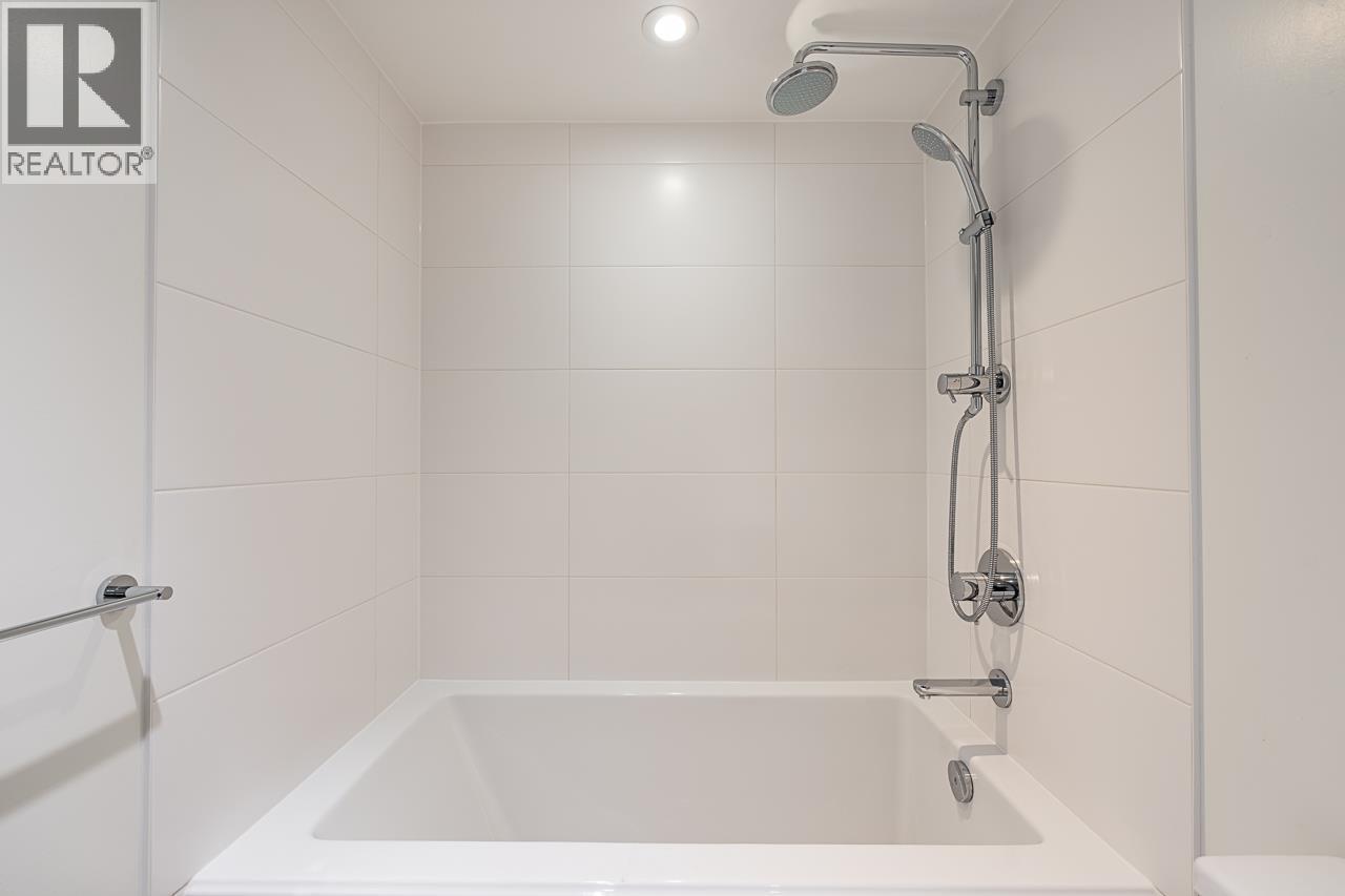 2106 1550 Fern Street, North Vancouver, British Columbia  V7J 0A9 - Photo 21 - R3072985