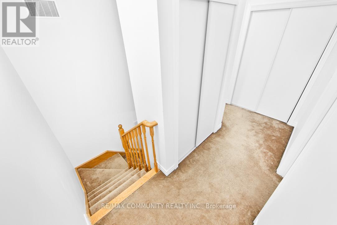 25 Kawneer Terrace, Toronto, Ontario  M1P 3A9 - Photo 13 - E12828996