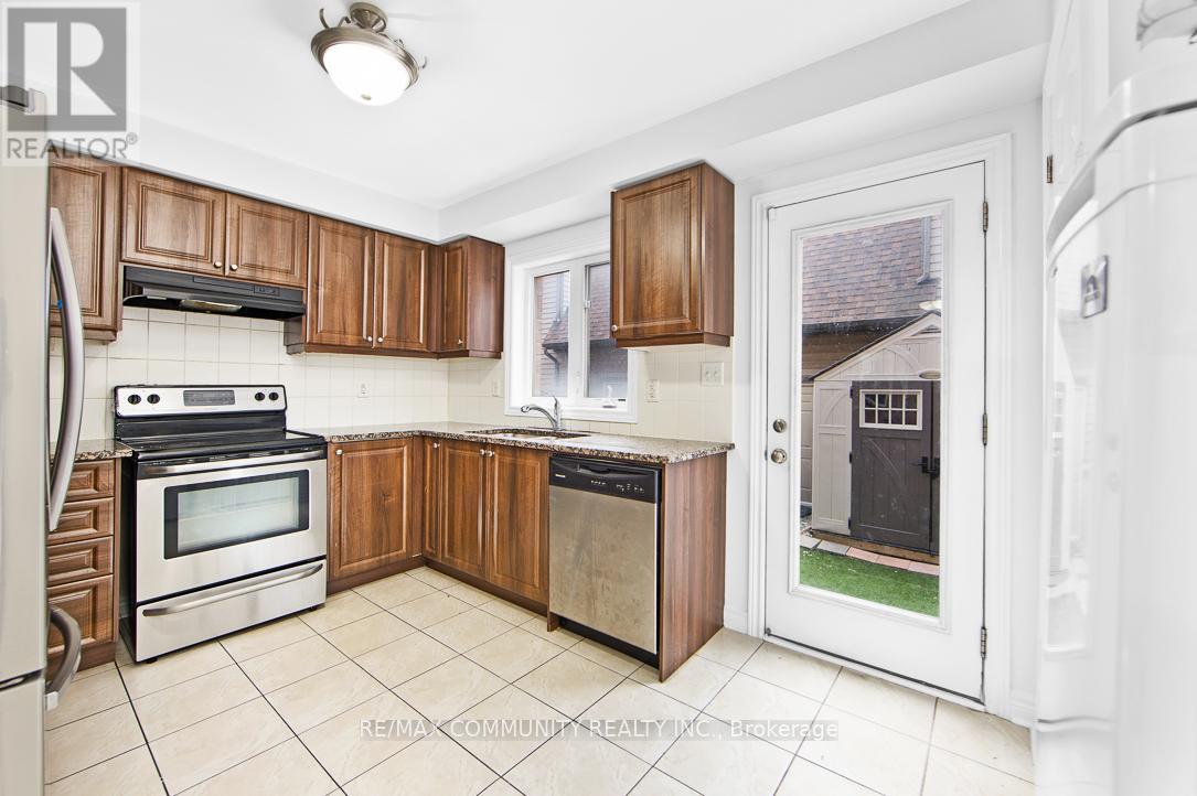 25 Kawneer Terrace, Toronto, Ontario  M1P 3A9 - Photo 6 - E12828996