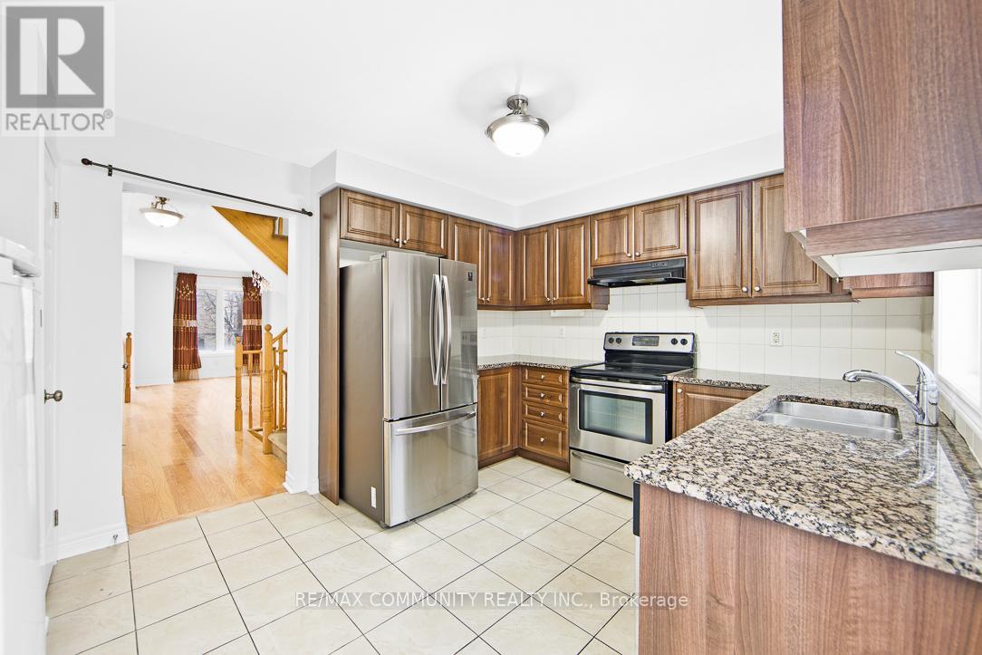 25 Kawneer Terrace, Toronto, Ontario  M1P 3A9 - Photo 7 - E12828996