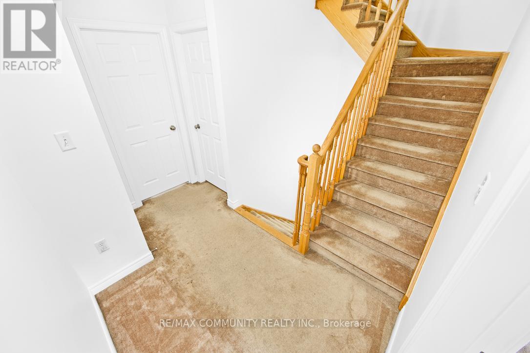 25 Kawneer Terrace, Toronto, Ontario  M1P 3A9 - Photo 9 - E12828996