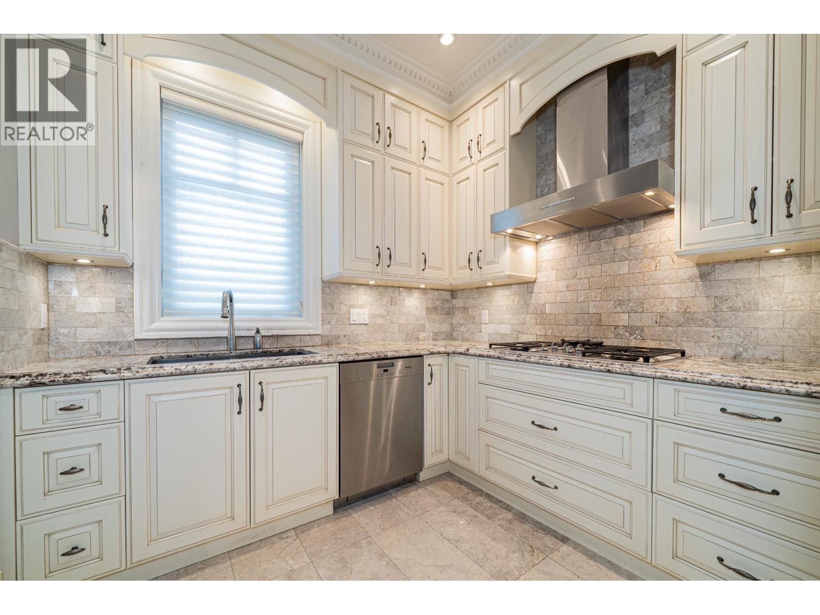 6708 Yew Street, Vancouver, British Columbia  V6P 5W1 - Photo 12 - R3079899