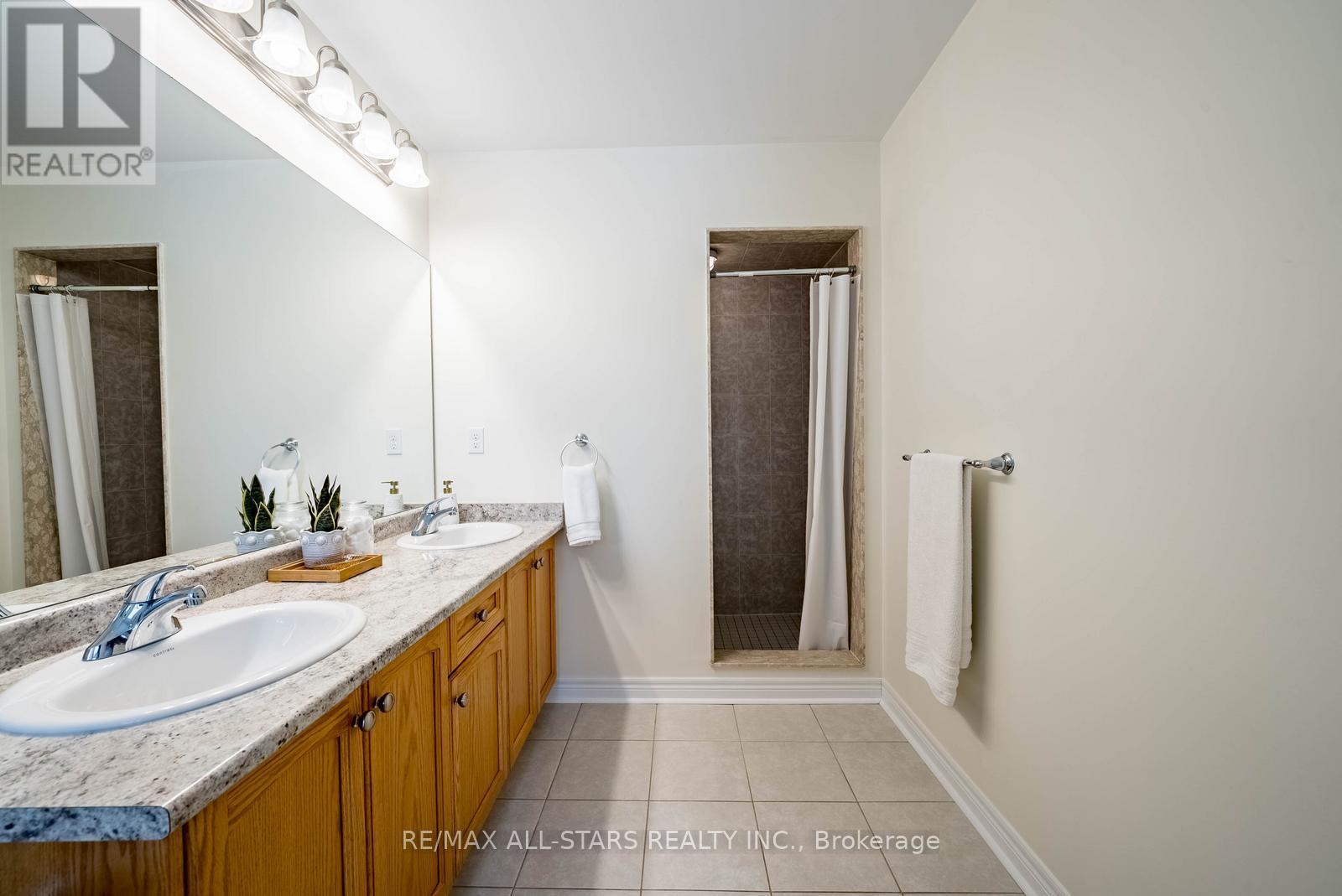 2 Bud Doucette Court, Uxbridge, Ontario  L9P 0E4 - Photo 26 - N12829014