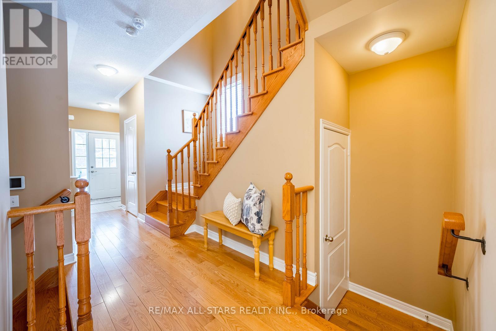 2 Bud Doucette Court, Uxbridge, Ontario  L9P 0E4 - Photo 7 - N12829014