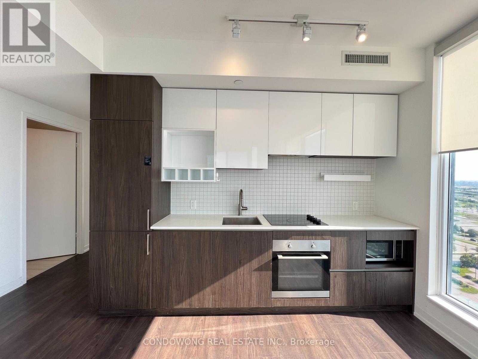 2210 - 5 BUTTERMILL AVENUE, Vaughan, Ontario