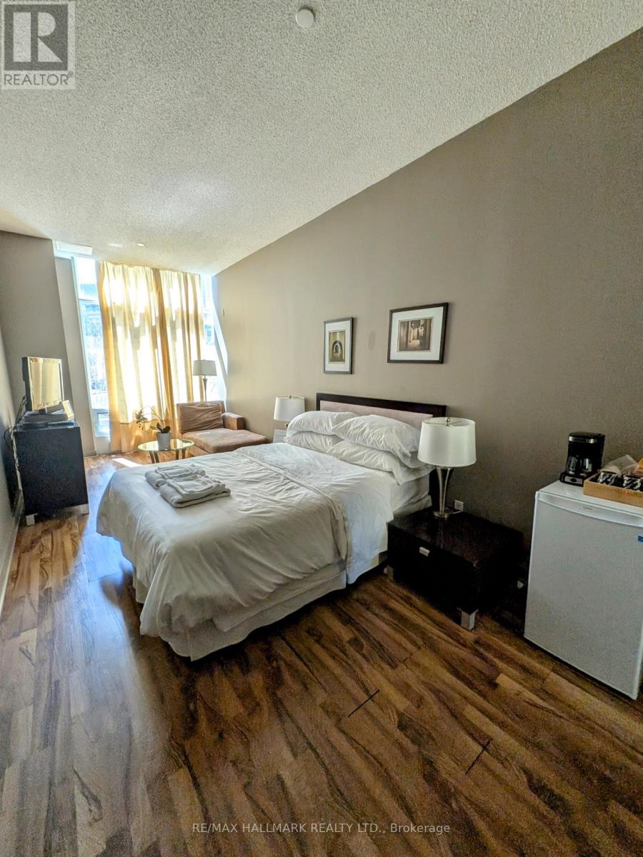 1810 - 381 Front Street W, Toronto, Ontario  M5V 3R8 - Photo 36 - C12734542