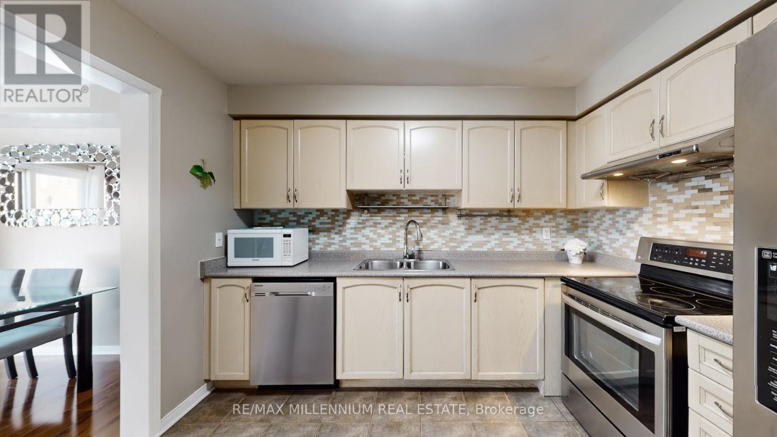 93 - 525 Novo Star Drive, Mississauga, Ontario  L5W 1X8 - Photo 16 - W12818712