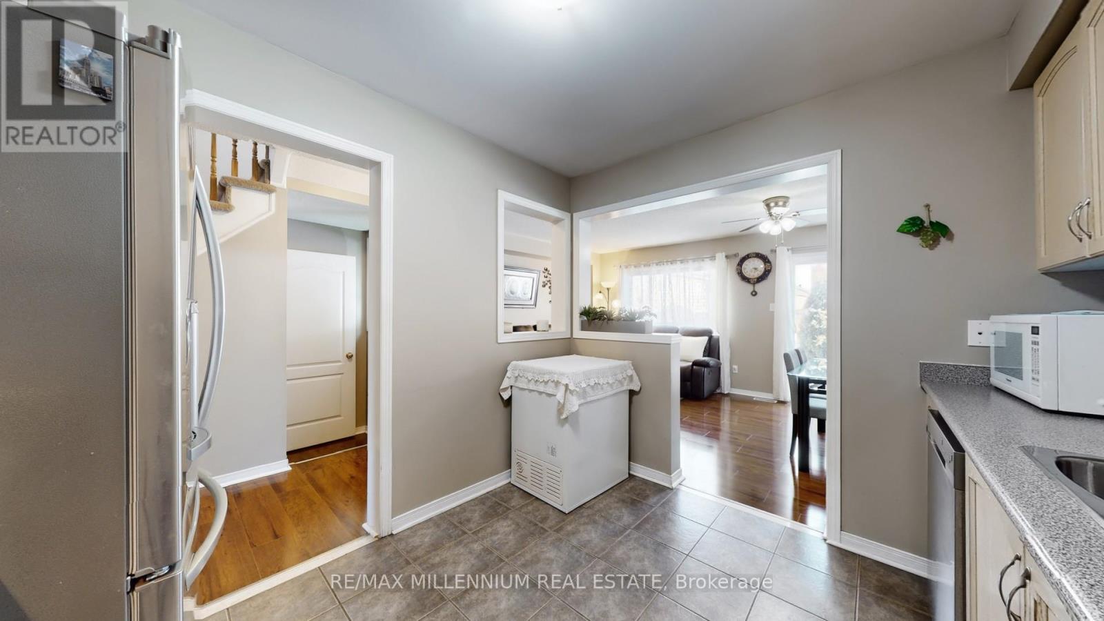 93 - 525 Novo Star Drive, Mississauga, Ontario  L5W 1X8 - Photo 18 - W12818712