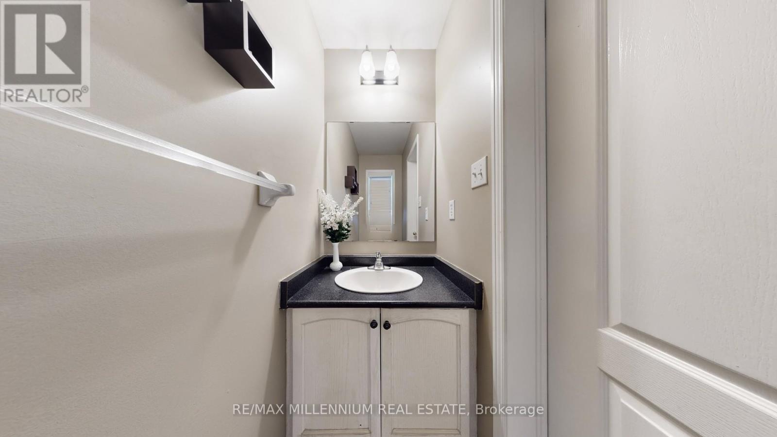 93 - 525 Novo Star Drive, Mississauga, Ontario  L5W 1X8 - Photo 21 - W12818712