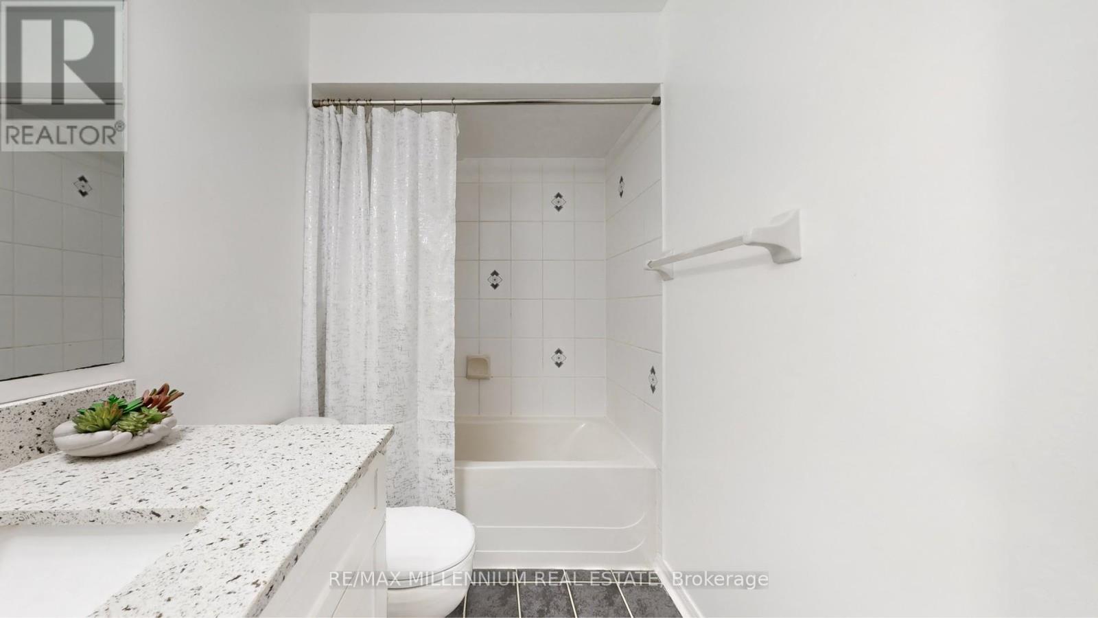 93 - 525 Novo Star Drive, Mississauga, Ontario  L5W 1X8 - Photo 37 - W12818712